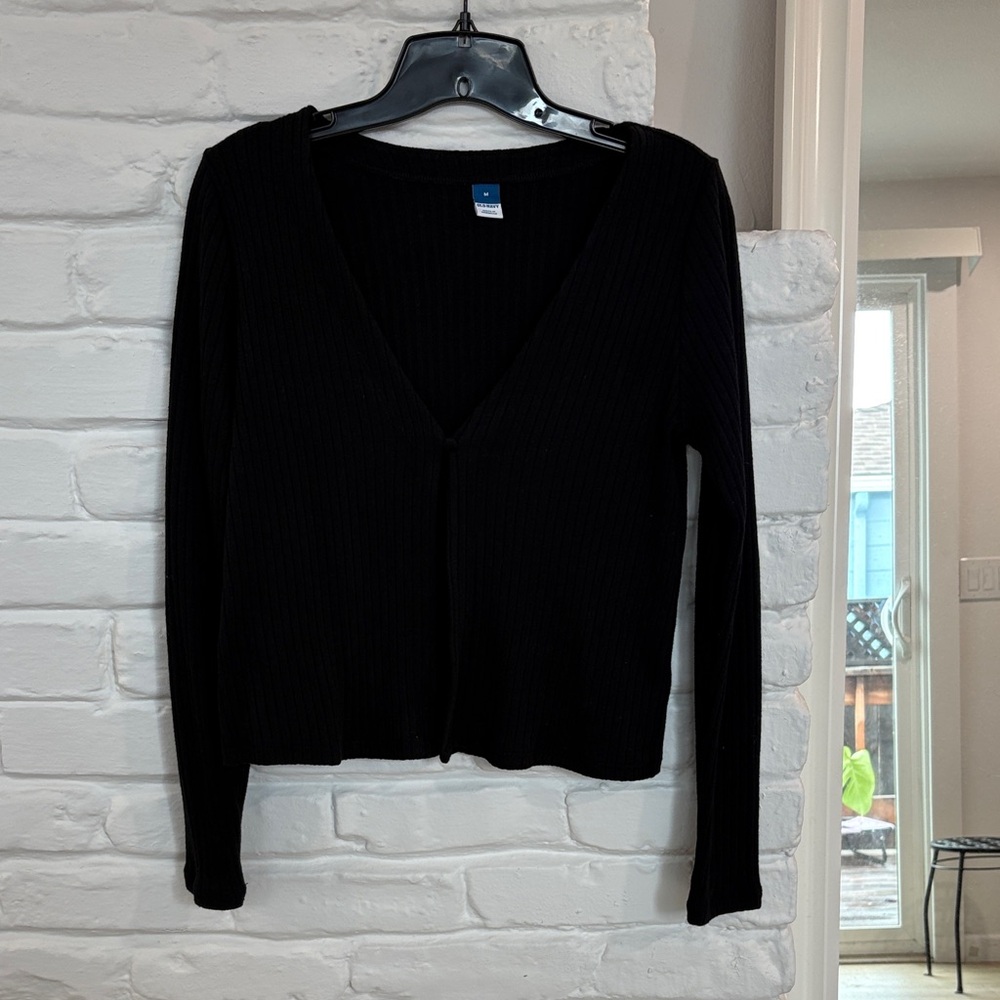 BLACK LONG SLEEVE TOP